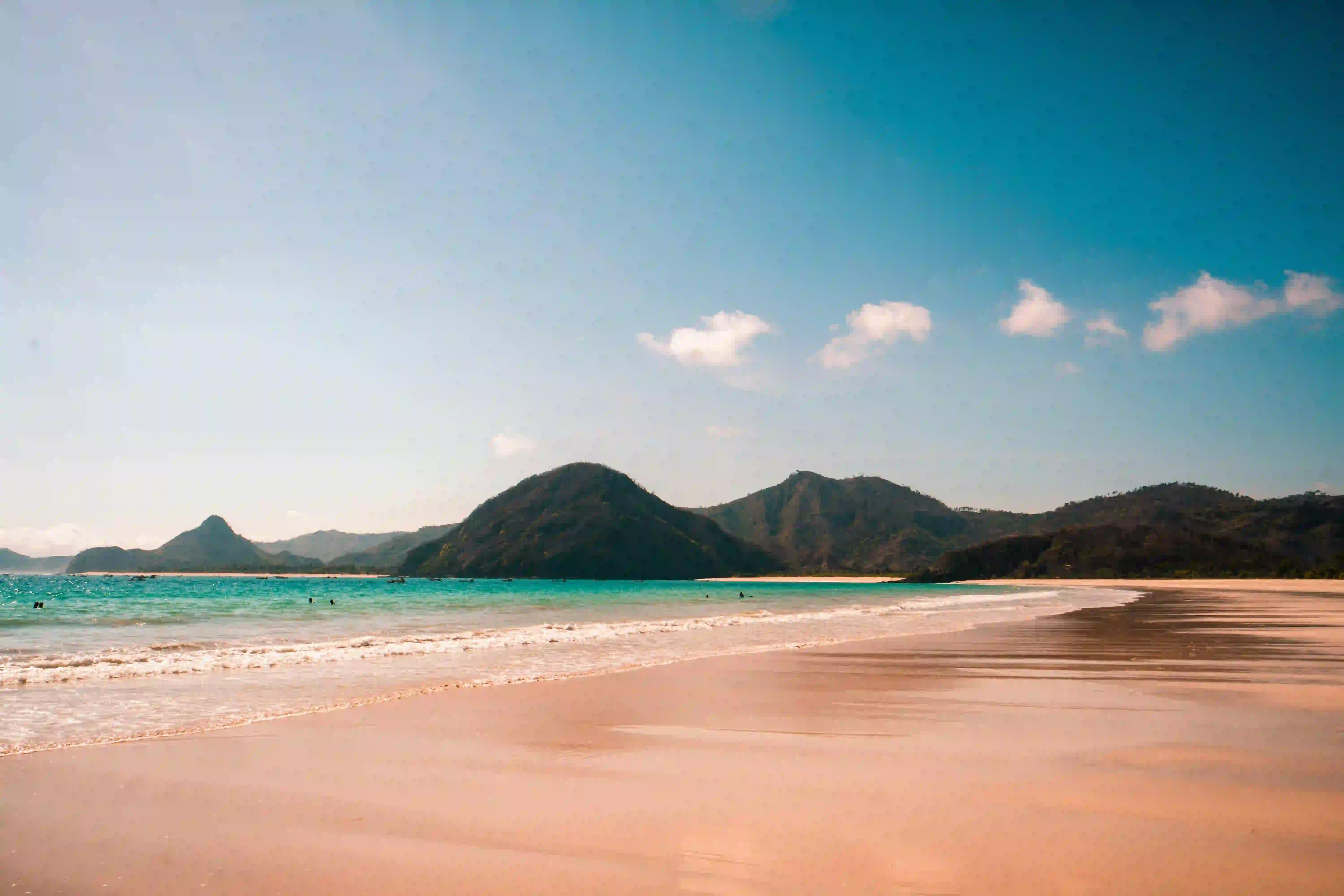 Beach paxel | lombok Yacht